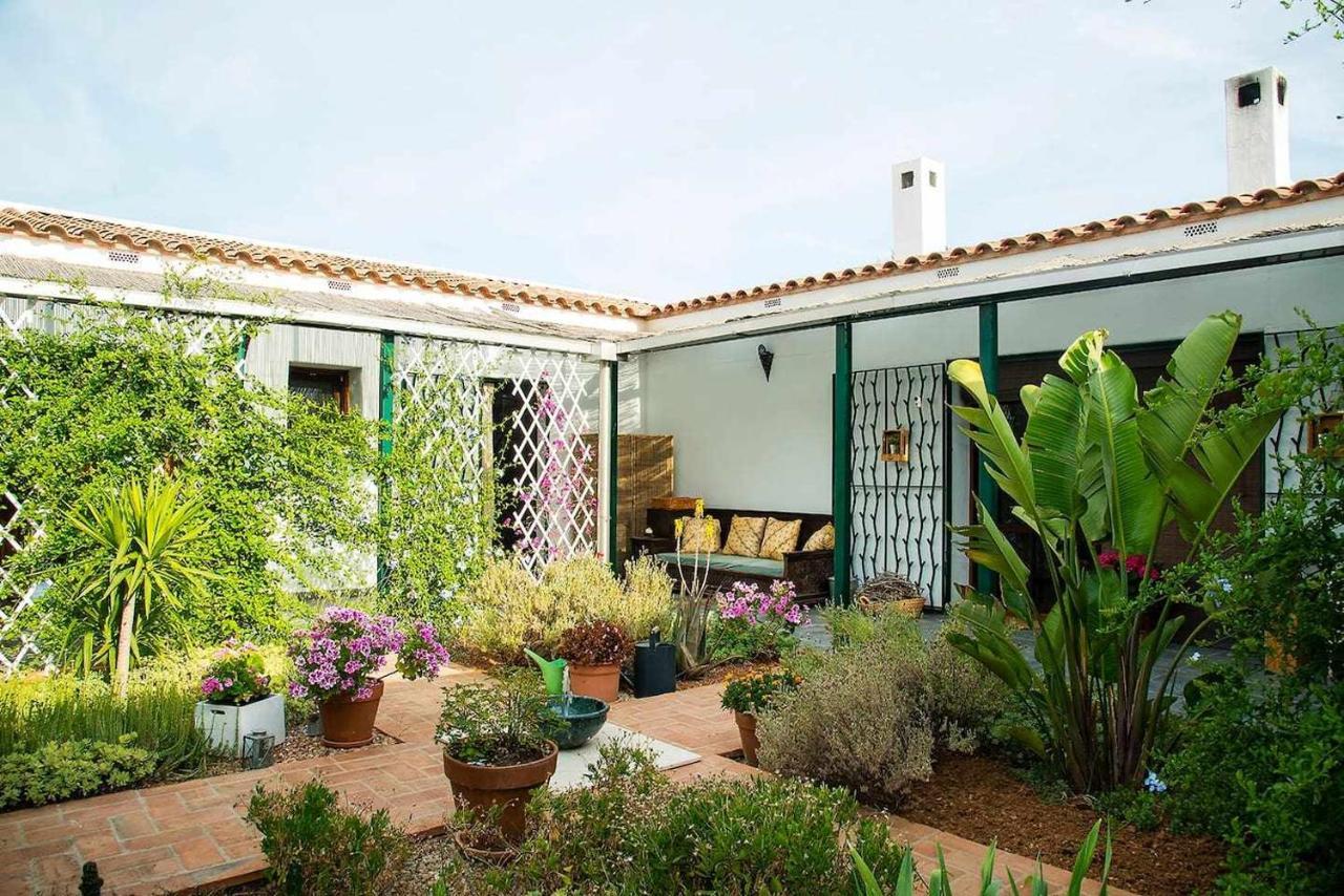 B&B Masia Aitona Vall d'Alba Exterior photo